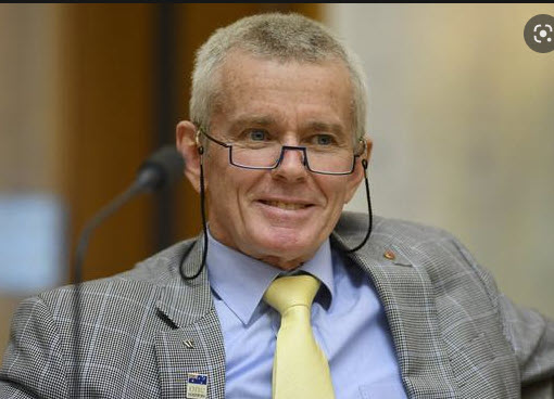 Malcolm Roberts